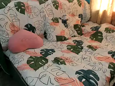 MonicaGarcia  online show from 09.23.25