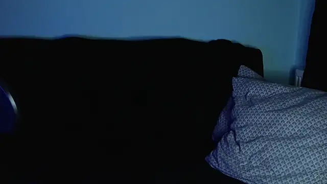 Snapshot of axxxturel chatting on 03.19.25 axxxturel online show from 03.19.25