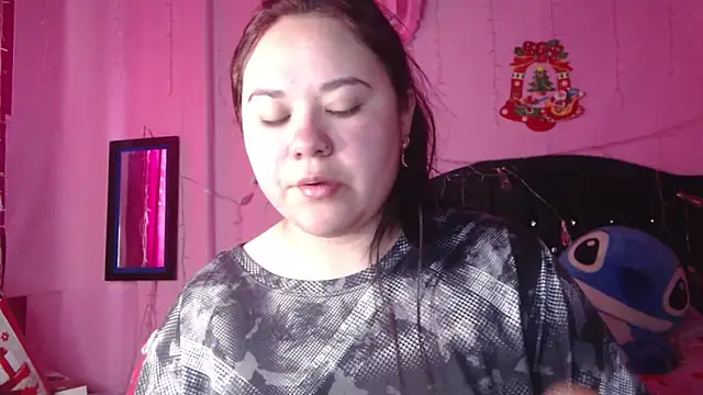 NikkiRous  online show from 11.17.25