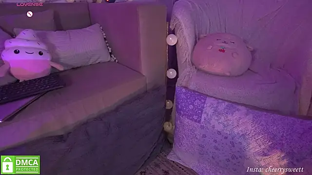 Snapshot of Cheerrysweett chatting on 11.27.25 Cheerrysweett online show from 11.27.25