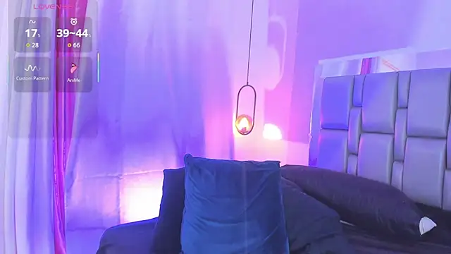 Emily Gil1 online show from 12.21.25