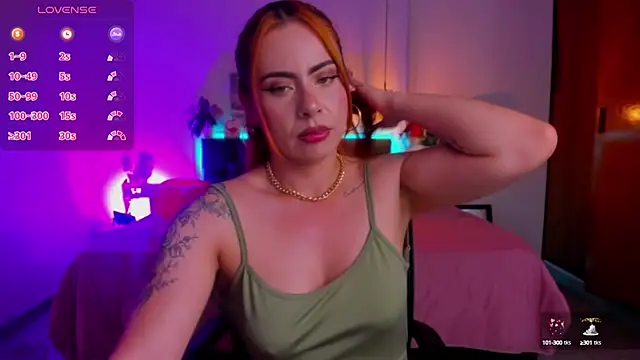 Snapshot of Dulce_charlottee chatting on 02.19.25 Dulce charlottee online show from 02.19.25