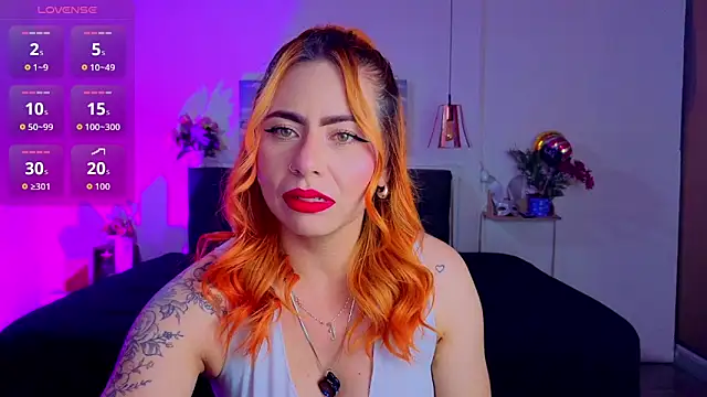 Snapshot of Dulce_charlottee chatting on 09.29.25 Dulce charlottee online show from 09.29.25