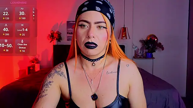 Snapshot of Dulce_charlottee chatting on 10.04.25 Dulce charlottee online show from 10.04.25