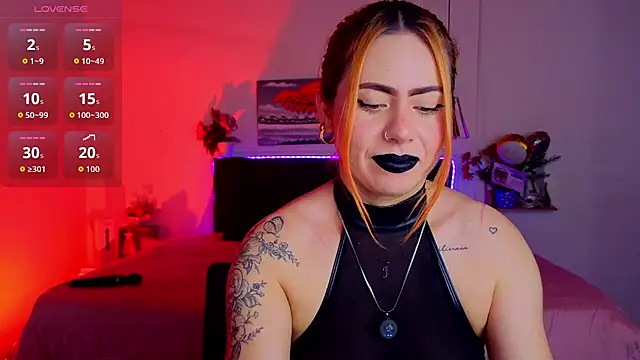 Snapshot of Dulce_charlottee chatting on 10.11.25 Dulce charlottee online show from 10.11.25