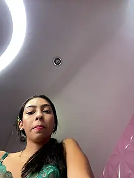 Snapshot of Ema_azel chatting on 02.12.25 Ema azel online show from 02.12.25