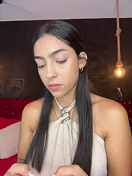 Snapshot of Ema_azel chatting on 10.18.25 Ema azel online show from 10.18.25