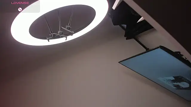 evaevanscute online show from 09.30.25