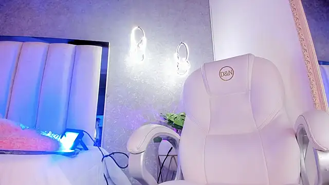 AilishBenson online show from 11.15.25