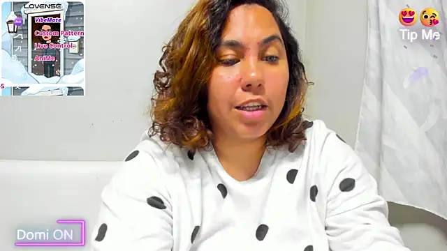 isobeladams20 online show from 01.25.25