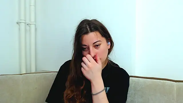 Helen Adams  online show from 12.03.24