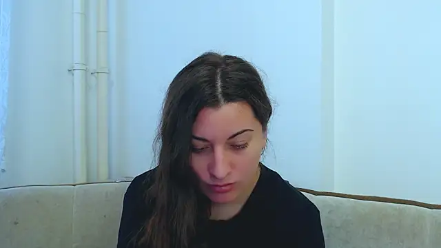 Helen Adams  online show from 03.05.25