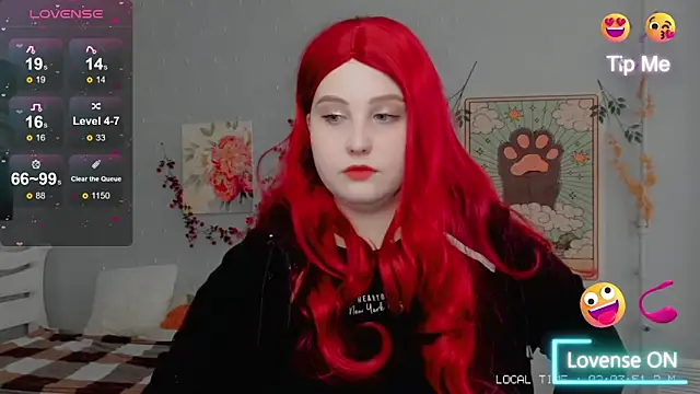 Snapshot of Crystal_Chris chatting on 10.19.25 Crystal Chris online show from 10.19.25