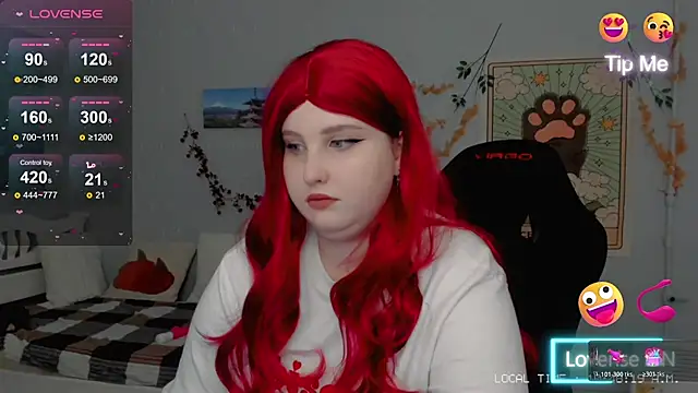 Snapshot of Crystal_Chris chatting on 11.18.25 Crystal Chris online show from 11.18.25