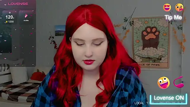 Snapshot of Crystal_Chris chatting on 11.26.25 Crystal Chris online show from 11.26.25