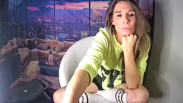 Snapshot of SarahStarr2020 chatting on 11.27.25 SarahStarr2020 online show from 11.27.25