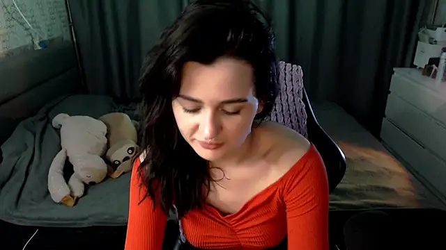 Snapshot of KiraYammy chatting on 11.24.25 KiraYammy online show from 11.24.25