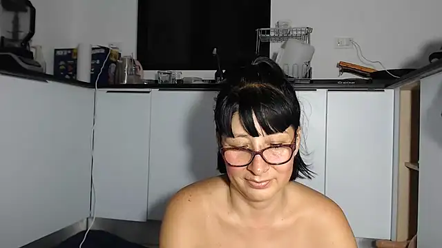 HellenLatin online show from 07.04.26
