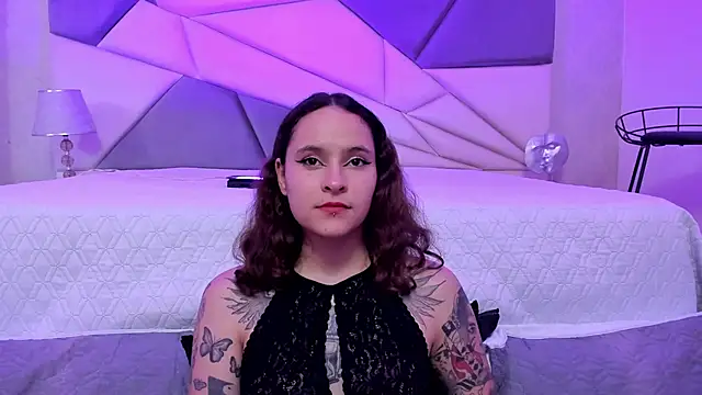 Snapshot of AnnyThompson_ chatting on 01.24.25 AnnyThompson online show from 01.24.25