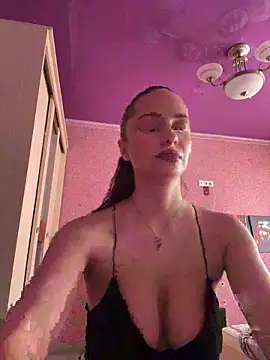 Snapshot of Kristis43 chatting on 04.25.26 Kristis43 online show from 04.25.26