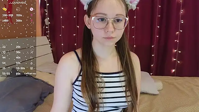 Snapshot of AnastasiiaFox chatting on 04.16.26 AnastasiiaFox online show from 04.16.26