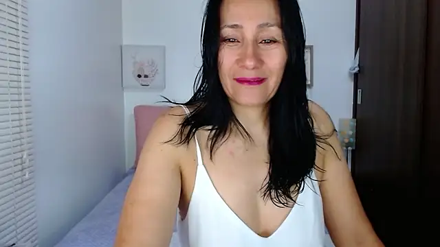 Maira B online show from 03.08.26