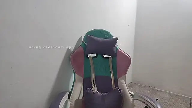 Snapshot of WandaDoll chatting on 10.08.25 WandaDoll online show from 10.08.25