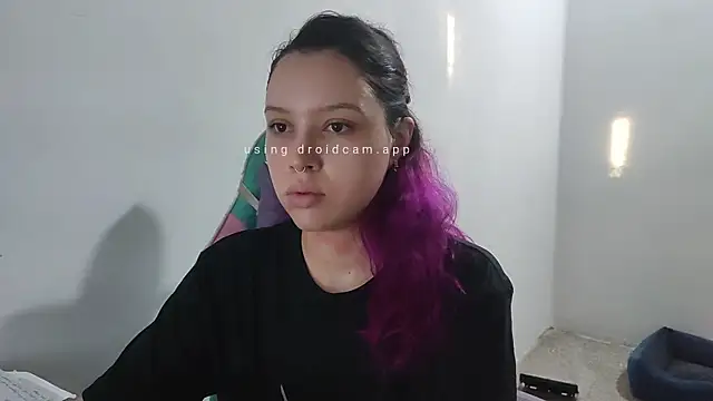 Snapshot of WandaDoll chatting on 11.05.25 WandaDoll online show from 11.05.25