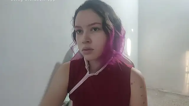 Snapshot of WandaDoll chatting on 11.23.25 WandaDoll online show from 11.23.25