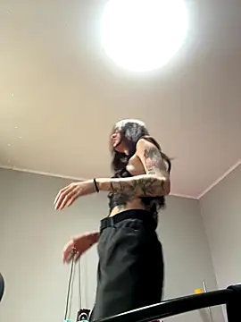 Snapshot of BabeRainbow chatting on 09.20.25 BabeRainbow online show from 09.20.25