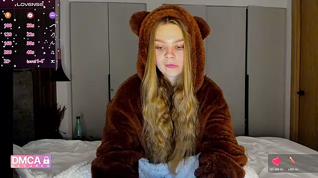 Molly sweetie online show from 12.18.25