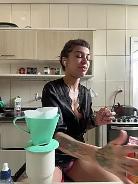 Snapshot of Nikatsu chatting on 03.30.26 Nikatsu online show from 03.30.26