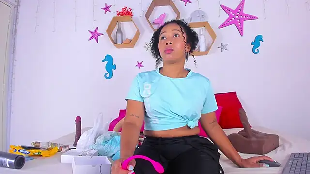 Tanissha curly online show from 09.18.25