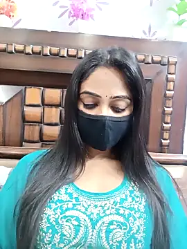 Snapshot of Yours-Bebo chatting on 11.11.25 Yours-Bebo online show from 11.11.25