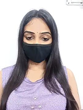 Snapshot of Yours-Bebo chatting on 11.12.25 Yours-Bebo online show from 11.12.25