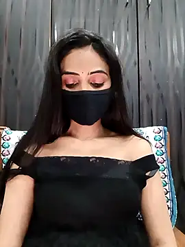 Snapshot of Yours-Bebo chatting on 11.20.25 Yours-Bebo online show from 11.20.25