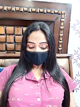 Snapshot of Yours-Bebo chatting on 11.23.25 Yours-Bebo online show from 11.23.25