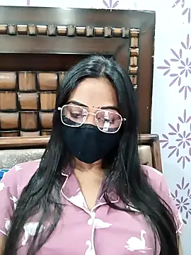 Snapshot of Yours-Bebo chatting on 11.25.25 Yours-Bebo online show from 11.25.25