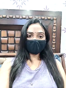 Snapshot of Yours-Bebo chatting on 12.19.25 Yours-Bebo online show from 12.19.25