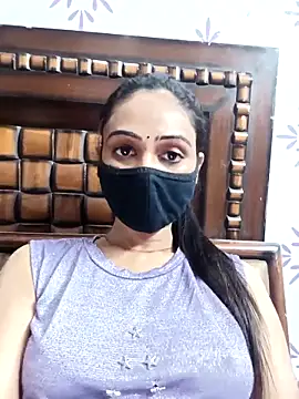 Snapshot of Yours-Bebo chatting on 01.31.26 Yours-Bebo online show from 01.31.26