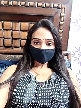 Snapshot of Yours-Bebo chatting on 03.13.26 Yours-Bebo online show from 03.13.26