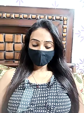 Snapshot of Yours-Bebo chatting on 04.06.26 Yours-Bebo online show from 04.06.26
