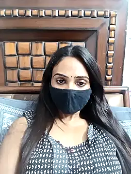 Snapshot of Yours-Bebo chatting on 04.27.26 Yours-Bebo online show from 04.27.26