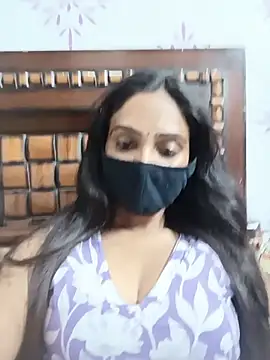Snapshot of Yours-Bebo chatting on 07.20.26 Yours-Bebo online show from 07.20.26