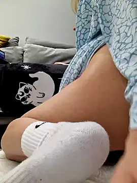 Miss    Mia  online show from 01.16.25