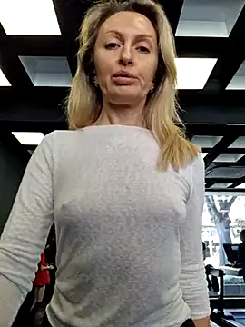 Miss    Mia  online show from 02.23.25