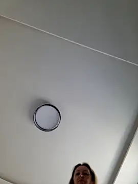 Miss    Mia  online show from 03.04.25