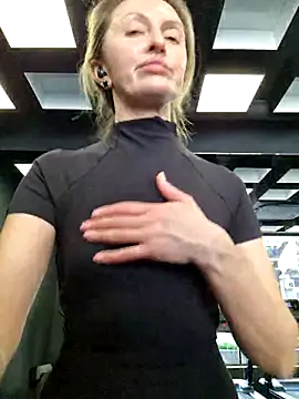 Miss    Mia  online show from 03.07.25