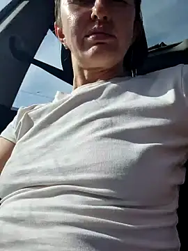 Miss    Mia  online show from 09.17.25