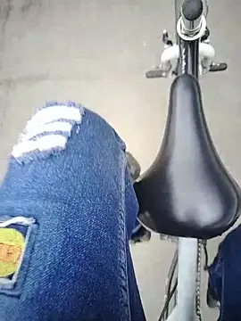 Danielitohot23cm online show from 11.14.25